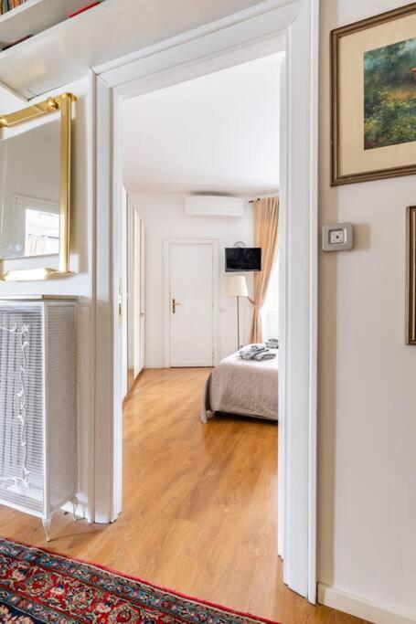 Vatican Almond Tree Penthouse Apartment Rom